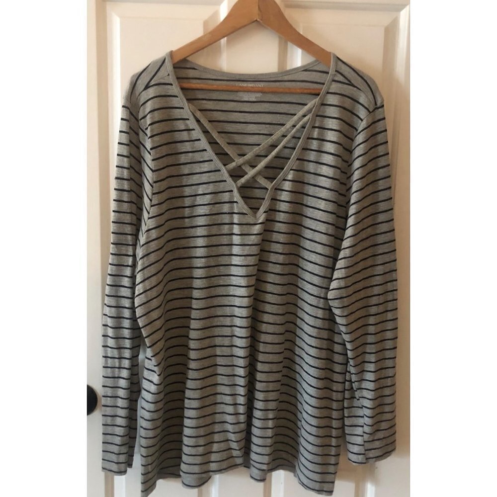 Women's Plus 22/24 Lane Bryant Long Sleeve Striped Shirt Gray & Black Top